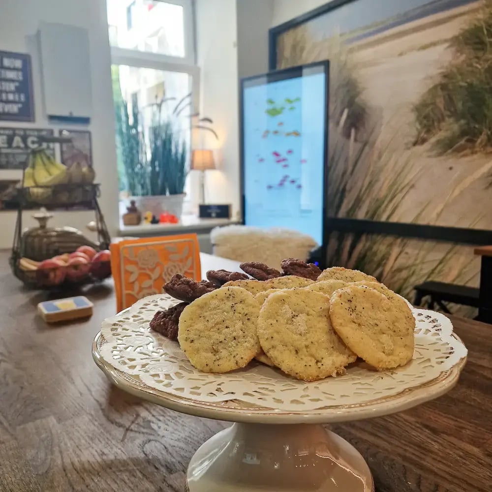 Selbstgebackene Cookies und Kuchen im ITSM Partner Büro